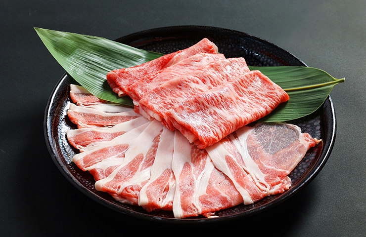 Wagyu & Fuji Spring Water Pork shabu-shabu course　12,000円